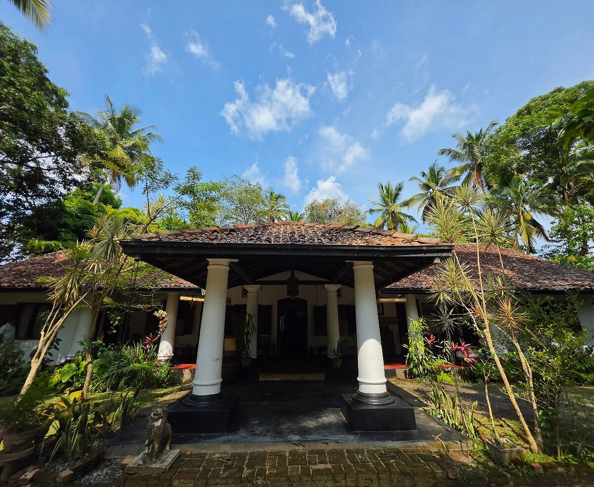 Suriyakantha Art Center